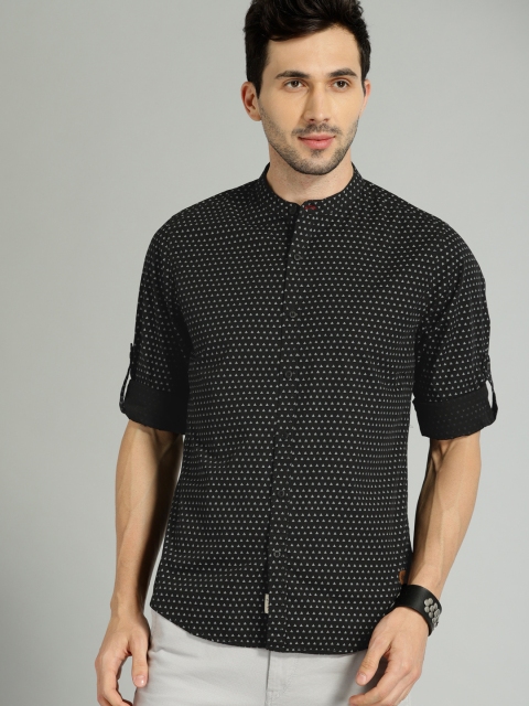 

Roadster Men Black & Grey Regular Fit Printed Casual Shirt