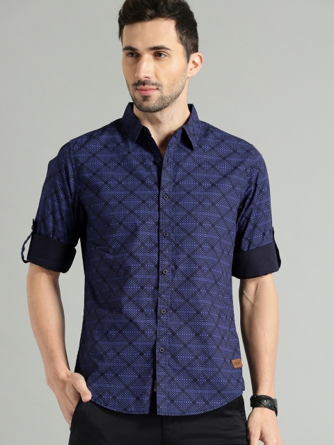 

The Roadster Lifestyle Co Men Blue & Black Regular Fit Printed Casual Shirt