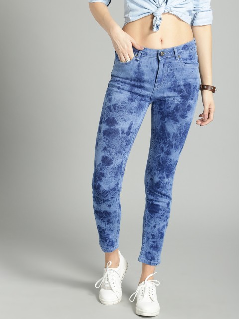 

The Roadster Lifestyle Co Women Blue Washed Skinny Fit Mid-Rise Cropped Stretchable Jeans