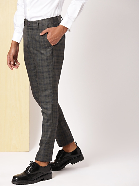 

INVICTUS Men Grey Slim Fit Checked Regular Trousers