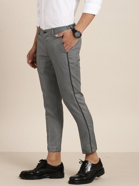 

INVICTUS Men Grey & Black Slim Fit Self Design Smart Casual Cropped Regular Trousers