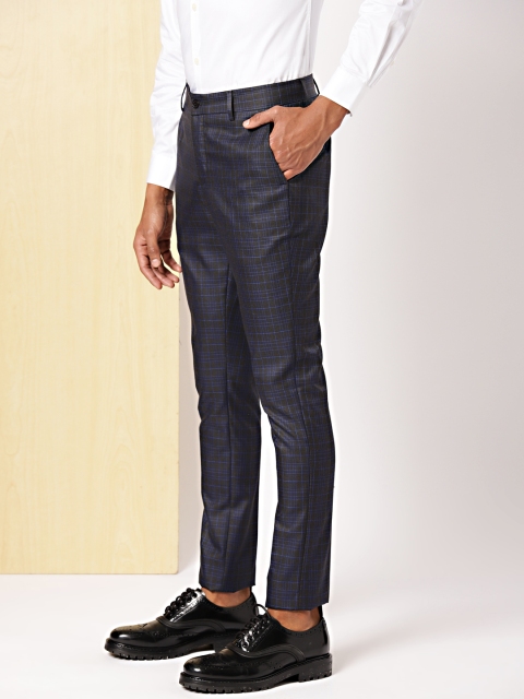 

INVICTUS Men Black & Blue Slim Fit Checked Regular Trousers