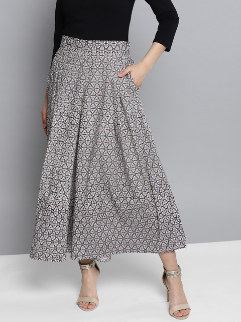 

Label Ritu Kumar Women Purple & White Printed Flared Palazzos
