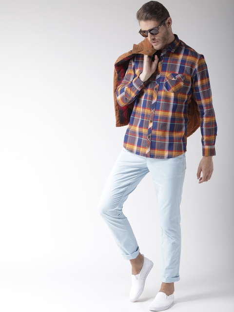 

Richlook Men Navy Blue & Mustard Yellow Slim Fit Checked Casual Shirt