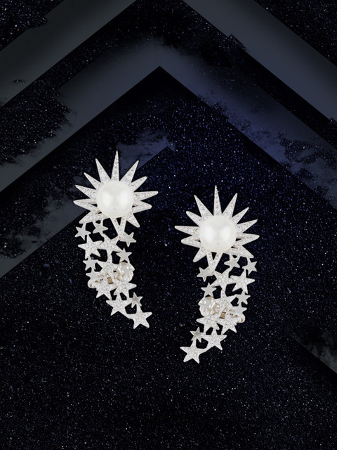 

shaze Silver-Plated Antique Crystals Geometric Ear Cuff