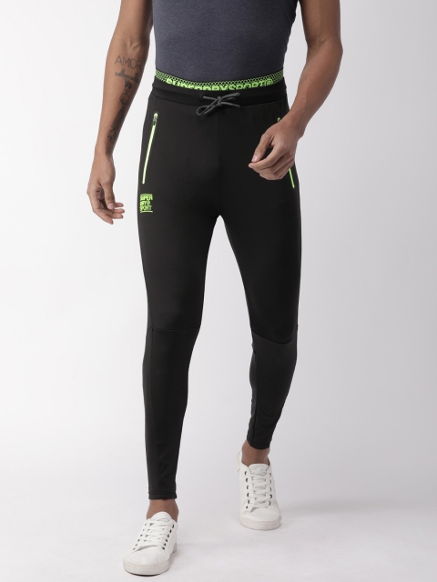 

Superdry Men Black Solid Slim Fit Super Tech Training Track Pant