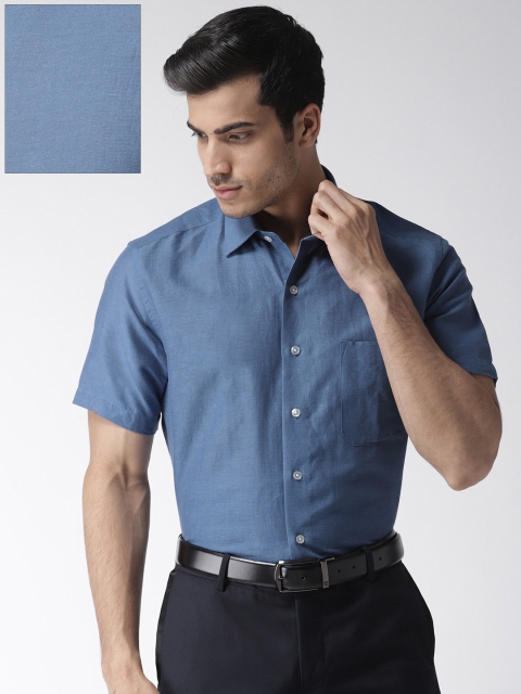 

Arrow Men Blue Regular Fit Solid Casual Shirt