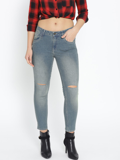 

Roadster Women Blue Skinny Fit Mid-Rise Slash Knee Stretchable Cropped Jeans