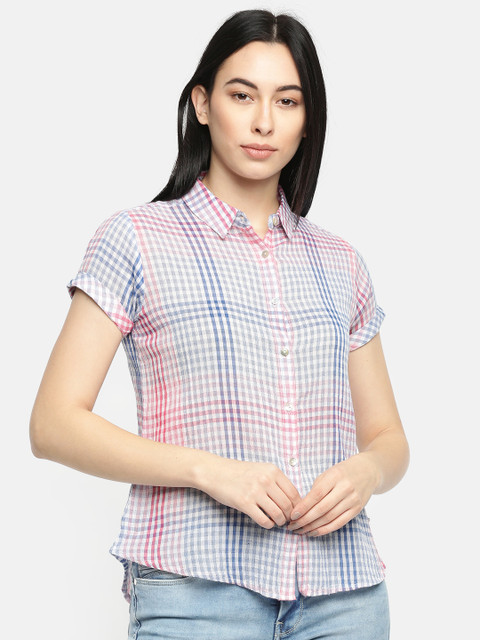 

Pepe Jeans Women Blue & White Regular Fit Checked Casual Shirt