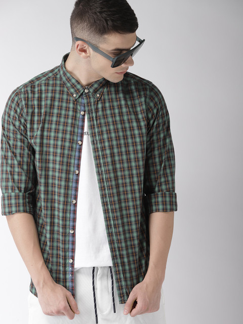 

Harvard Men Green & Black Regular Fit Checked Casual Shirt