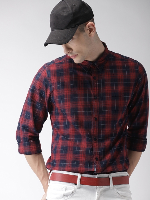 

Harvard Men Red & Navy Regular Fit Checked Casual Shirt