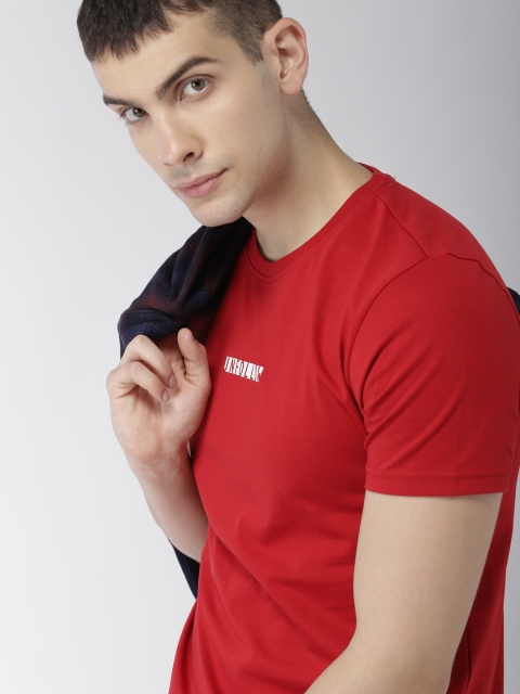 

Harvard Men Red Solid Round Neck T-shirt