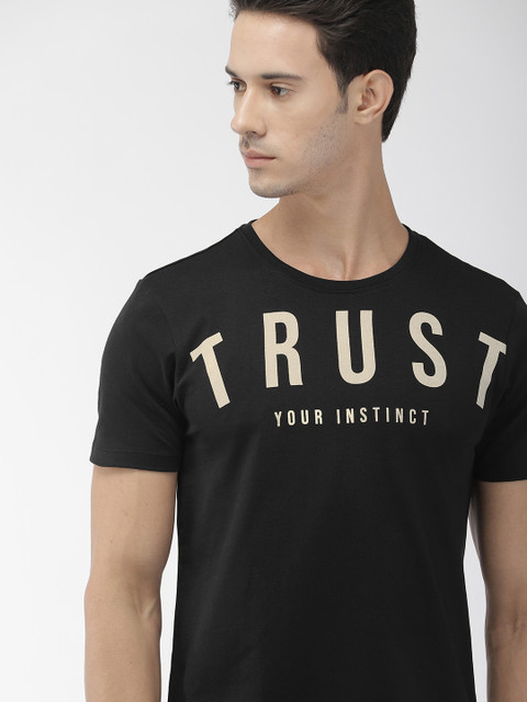 

Harvard Men Black Beige Printed Round Neck Pure Cotton T-shirt