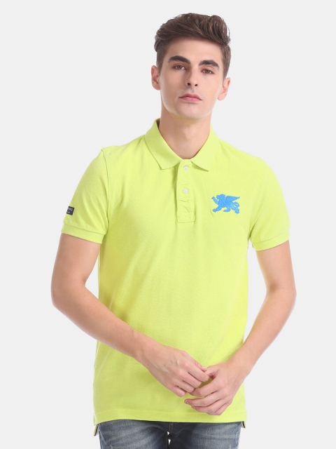 

Flying Machine Men Green Solid Polo Collar T-shirt