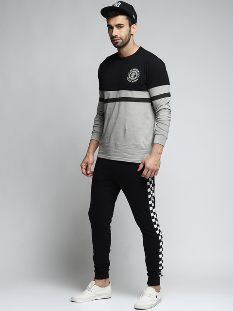 

Difference of Opinion Men Black Printed Slim-Fit Joggers