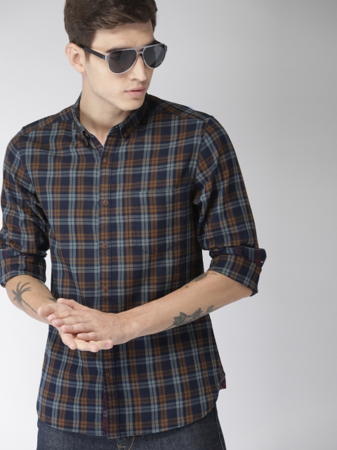

Harvard Men Navy Blue & Brown Regular Fit Checked Casual Shirt