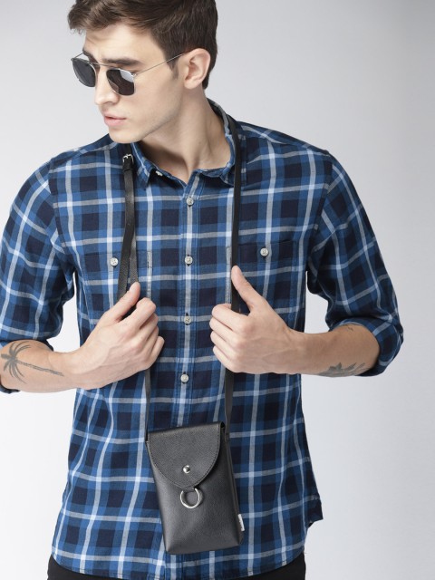 

Harvard Men Blue & White Regular Fit Checked Casual Shirt