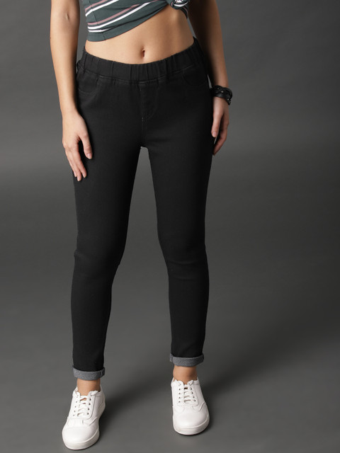 

The Roadster Lifestyle Co Women Black Solid Denim Jeggings