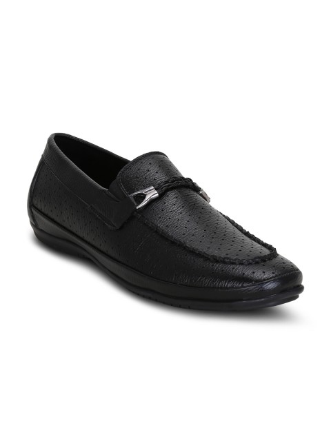 

Get Glamr Men Black Loafers