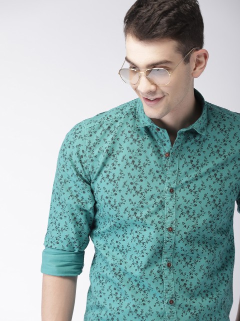 

Mast & Harbour Men Blue & Black Regular Fit Printed Casual Shirt