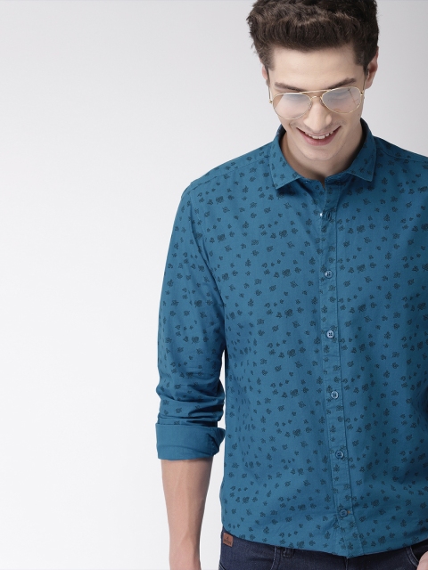 

Mast & Harbour Men Blue & Black Regular Fit Printed Casual Shirt