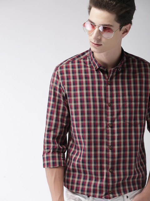 

Mast & Harbour Men Maroon & Red Slim Fit Checked Casual Shirt