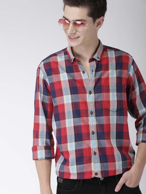 

Mast & Harbour Men Navy Blue & Red Regular Fit Checked Casual Shirt