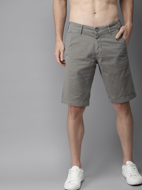 

HERE&NOW Men Grey Solid Chino Shorts