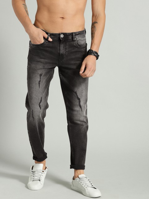 

Roadster Men Black Carrot Regular Fit Mid-Rise Mildly Distressed Stretchable Jeans