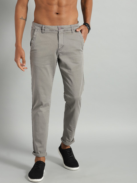 

Roadster Men Grey Regular Fit Solid Chinos