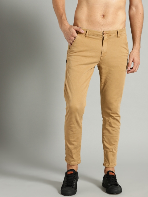 

Roadster Men Beige Solid Trousers