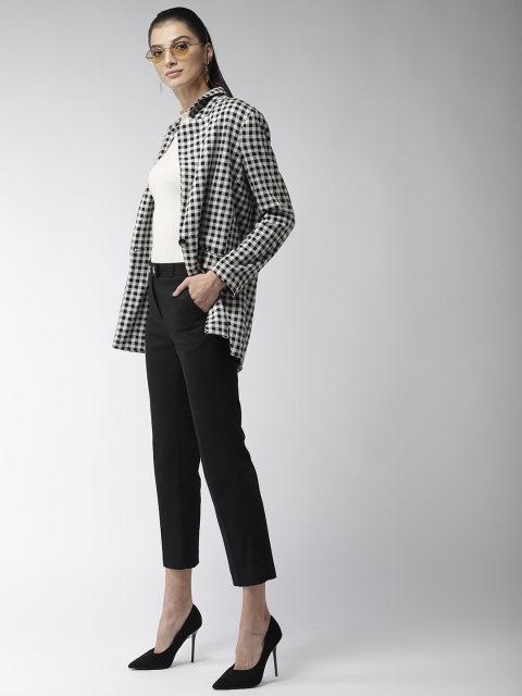 

Madame Women Black Regular Fit Solid Cropped Trousers