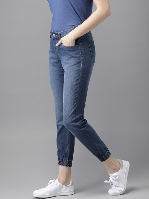 

HERE&NOW Women Blue Jogger Mid-Rise Clean Look Stretchable Cropped Jeans