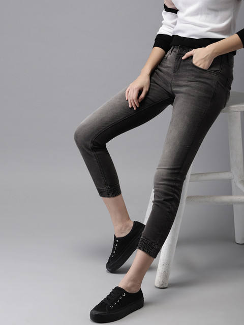 

HERE&NOW Women Grey Mid-Rise Clean Look Stretchable Cropped Jogger Jeans, Green