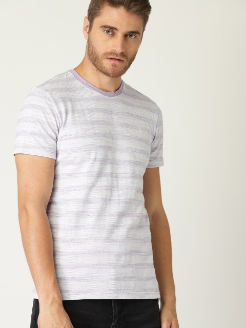 

United Colors of Benetton Men White Striped Round Neck T-shirt