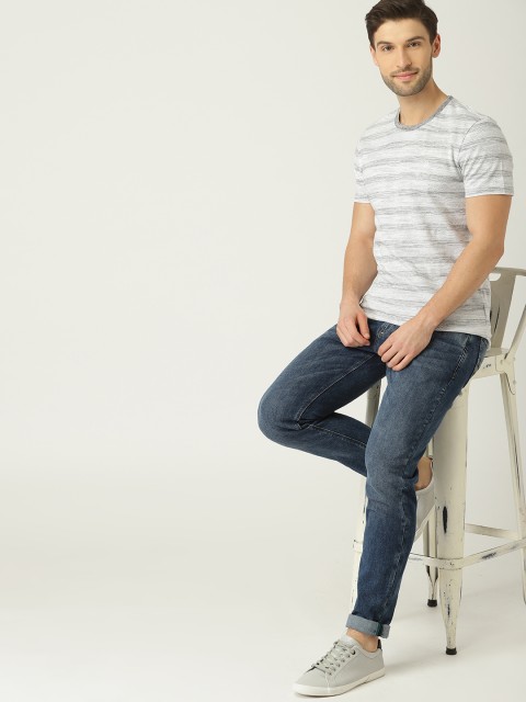 

United Colors of Benetton Men White & Grey Melange Striped Round Neck T-shirt