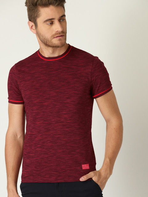 

United Colors of Benetton Men Maroon Solid Round Neck T-shirt
