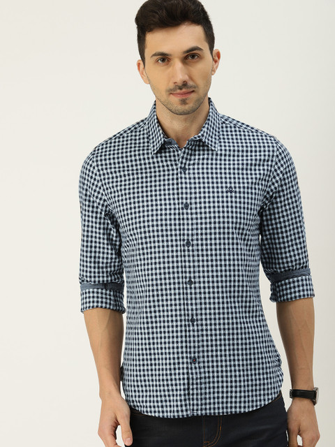 

United Colors of Benetton Men Navy Blue & Off-White Regular Fit Checked Casual Shirt
