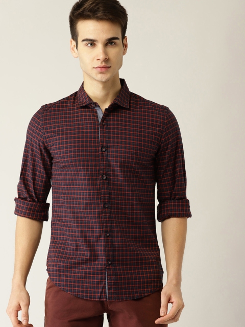 

United Colors of Benetton Men Navy Blue & Red Slim Fit Checked Casual Shirt