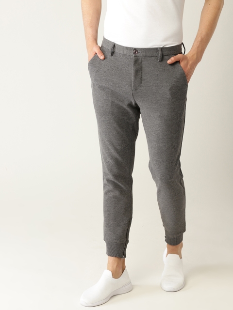 

United Colors of Benetton Men Grey Solid Cropped Joggers