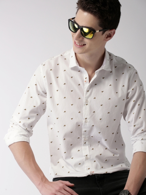 

Mast & Harbour Men White Slim Fit Printed Casual Shirt