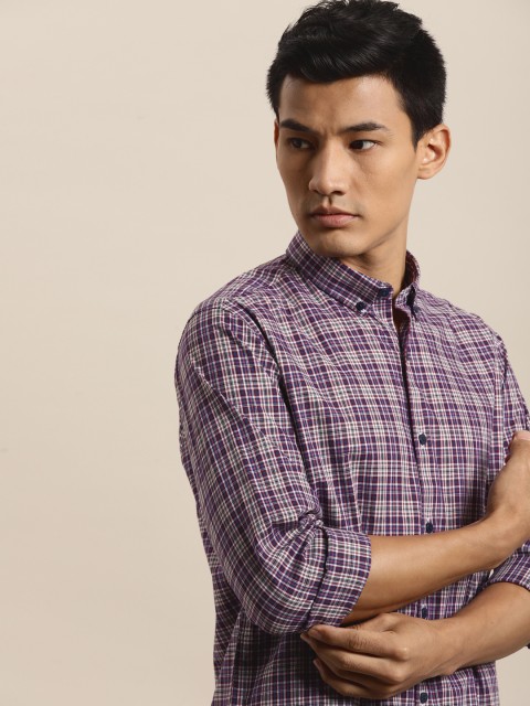 

INVICTUS Men Navy Blue & Pink Slim Fit Checked Casual Shirt
