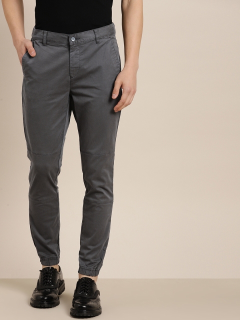 

INVICTUS Men Charcoal Slim Fit Solid Pleated Joggers