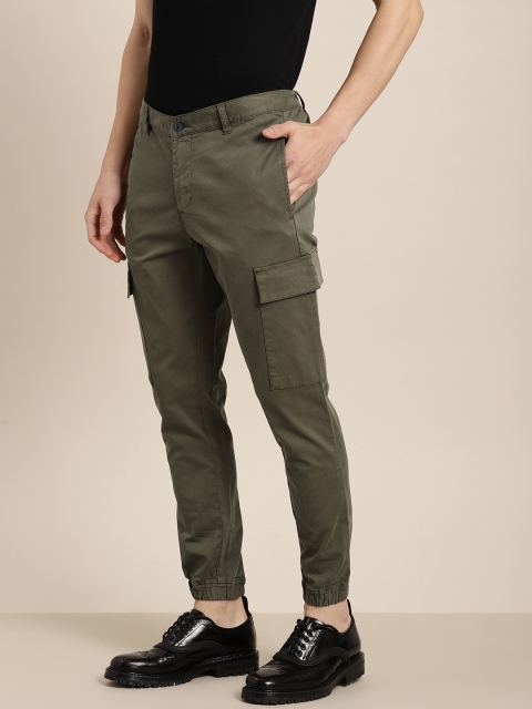 

INVICTUS Men Olive Green Slim Fit Solid Flat-Front Cargos