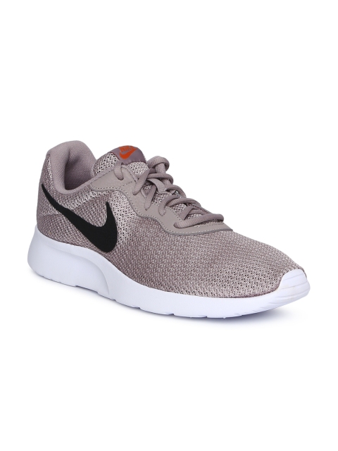 

Nike Men Brown TANJUN Sneakers