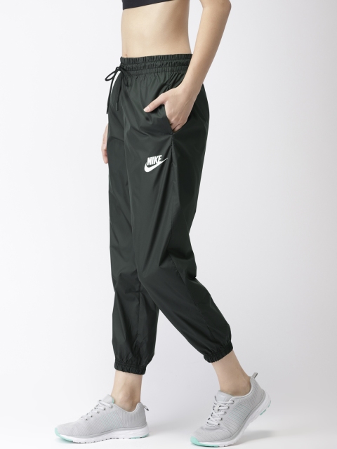 

Nike Women Black Standard Fit Solid Cropped Track Pants