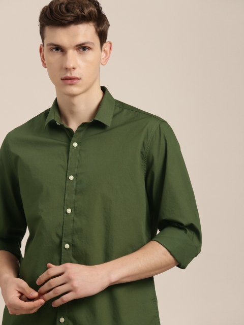 

INVICTUS Men Olive Green Regular Fit Solid Casual Shirt