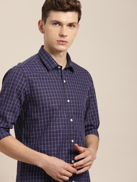 

INVICTUS Men Navy Blue & White Slim Fit Checked Casual Shirt