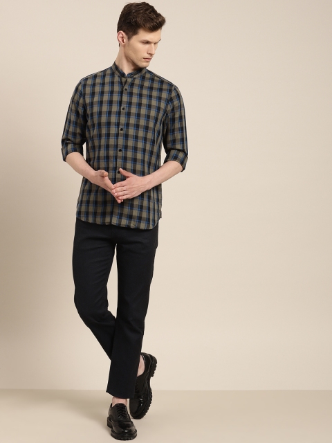 

INVICTUS Men Olive Green & Blue Slim Fit Cotton Linen Checked Casual Shirt