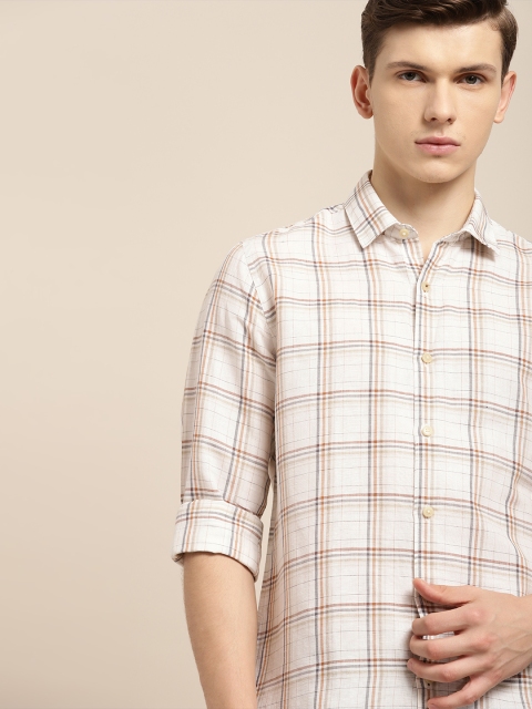 

INVICTUS Men Beige & Brown Slim Fit Checked Casual Shirt